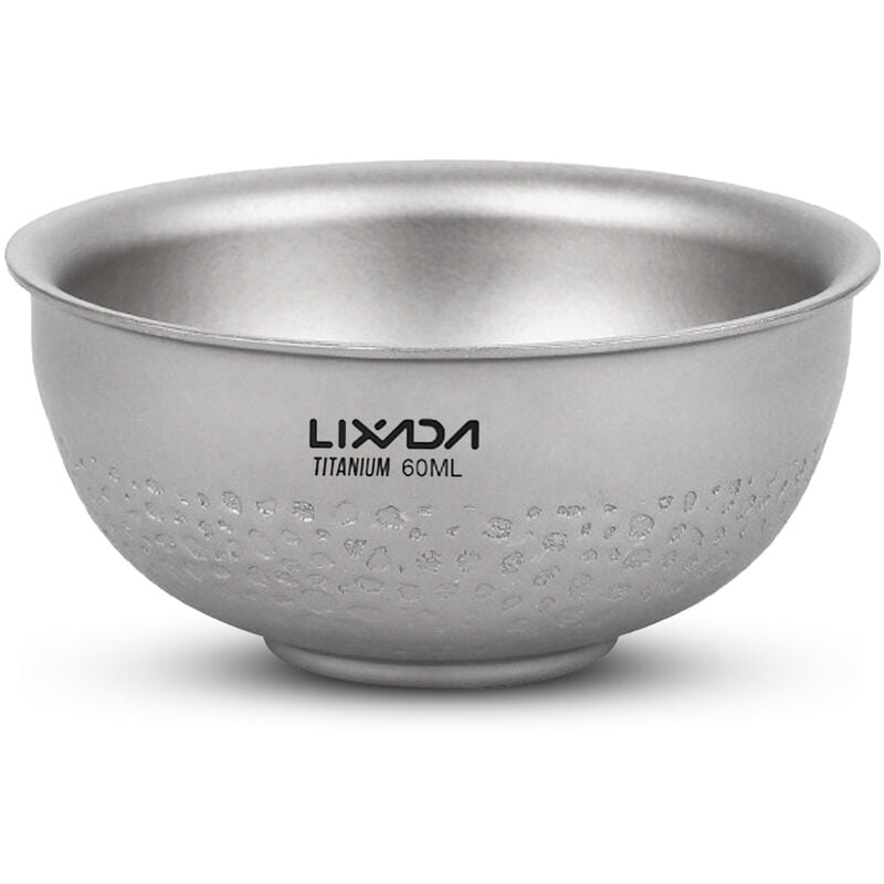 El Una taza de doble pared de titanio