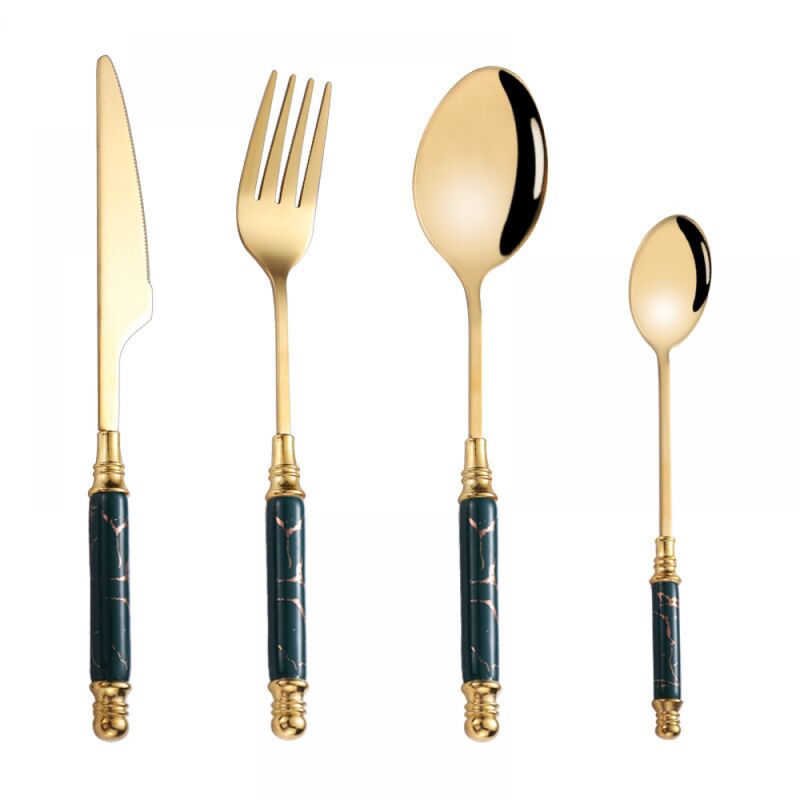 Juego Vajilla con mango de cerámica de Oro Verde